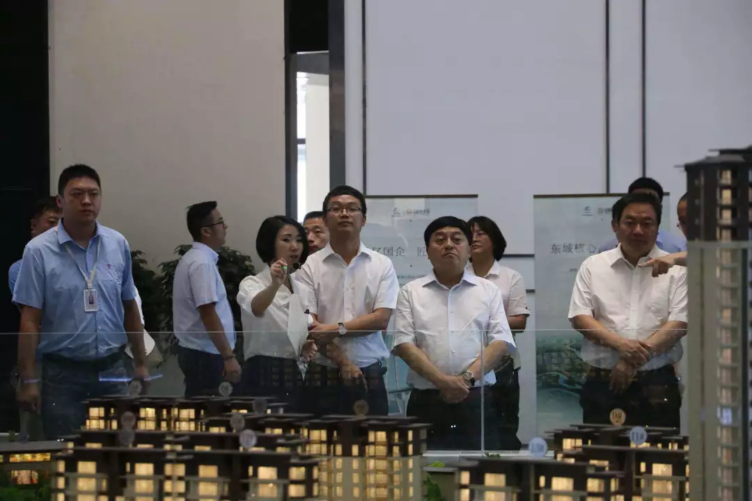 铁投·锦悦半岛营销中心耀市盛放